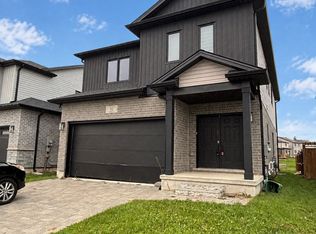 92 Middleton Ave, London, ON N6L 0G1