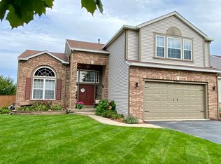 25765 S Red Oak Rd, Channahon, IL 60410