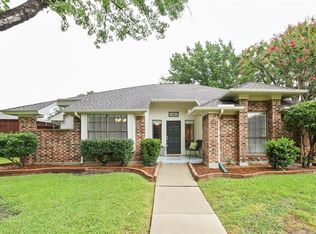 1943 Crestside Cir, Carrollton, TX 75007