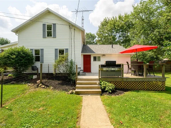 13439 Louisville St NE, Paris, OH 44669