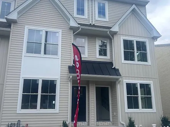 227 2nd Ave #6, Royersford, PA 19468