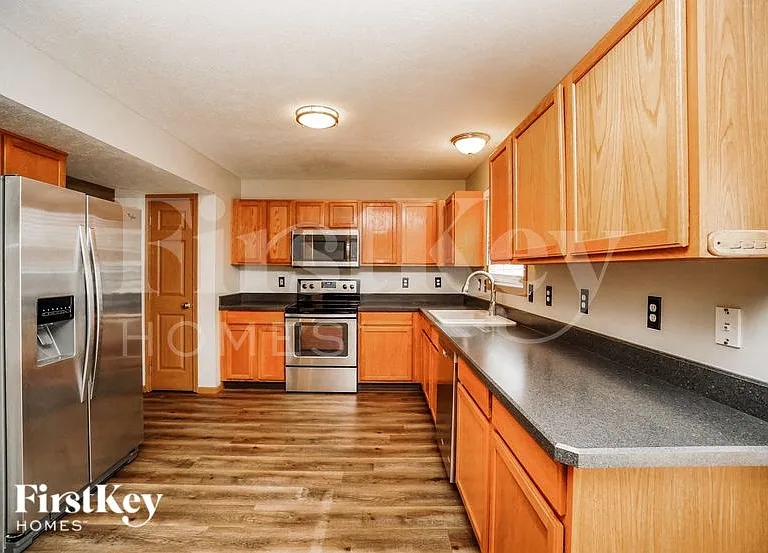 5435 Dietrich Ave — Photo 6