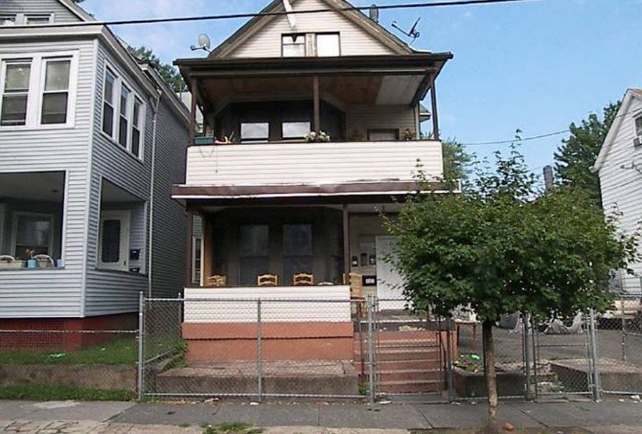 1st image of 692-694 E 24th St