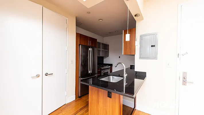 Rented by Nooklyn NYC LLC | media 28