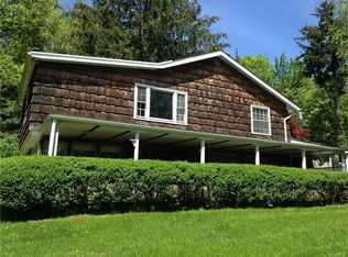 21 Leslie Dr, Mahopac, NY 10541