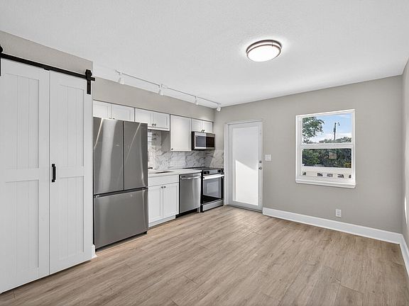 2nd image of 624 Southwind Cir APT 2