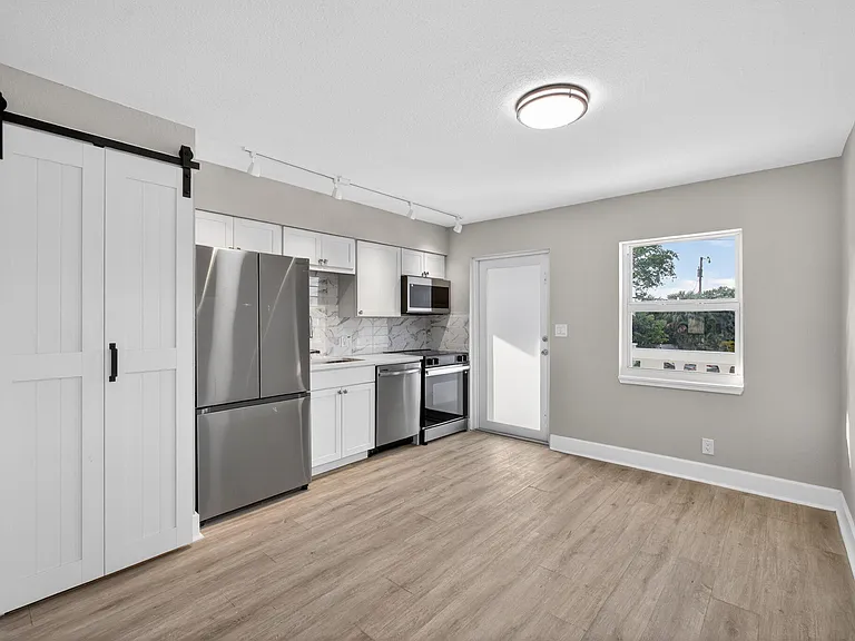 624 Southwind Cir #2 — Photo 2
