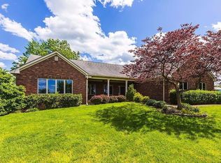 2061 Huntertown Rd, Versailles, KY 40383