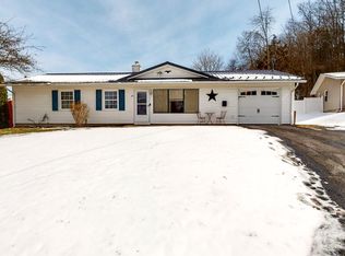 19 Sun Valley Dr, Sunbury, PA 17801