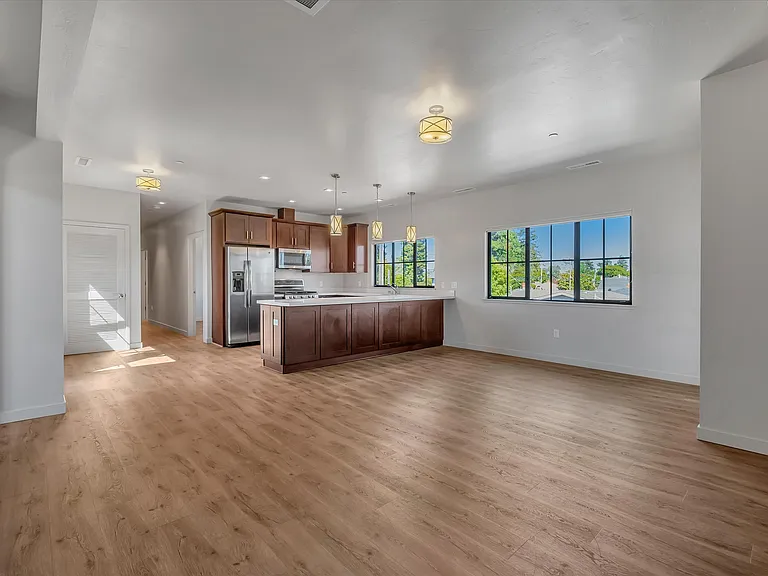 Upscale Westside Living! Spacious 2BD/2BA Above Copal Restaurant — Photo 9