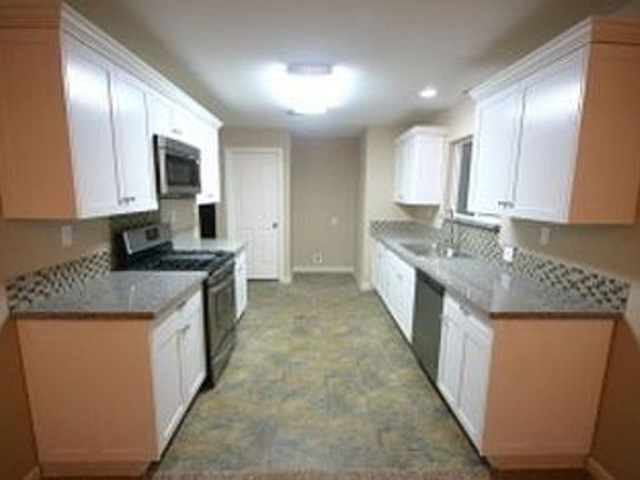 3rd image of 3952 Roesner Ave