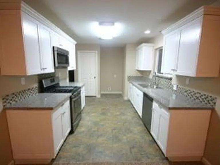 3952 Roesner Ave — Photo 3