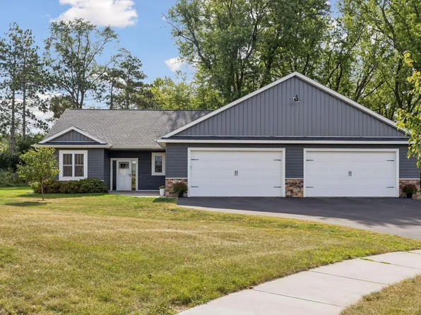 122 Raymond Ave, River Falls, WI 54022