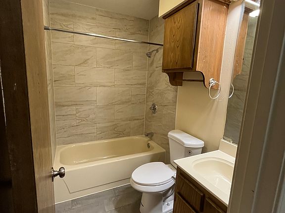 3rd image of 1603 Brooken Hill Dr