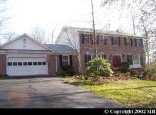 4700 Stonehurst Dr, Woodbridge, VA 22192