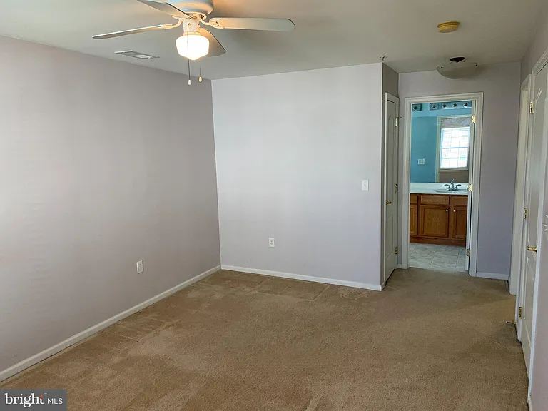 110 Lionheart Ln — Photo 16