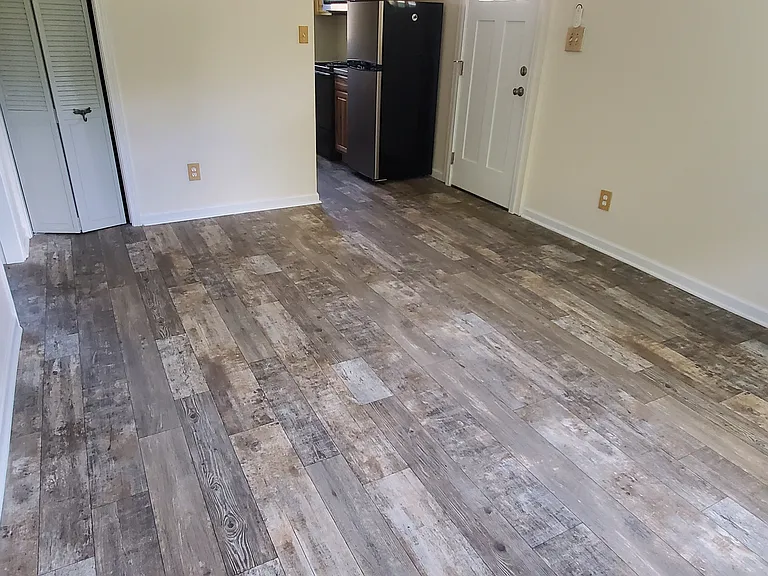 402 Pine St — Photo 9