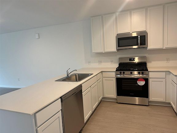 5th image of 26710 Feather Reed Dr