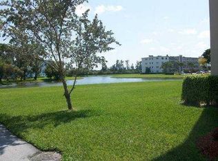 2031 Guildford Dr #B, Boca Raton, FL 33434