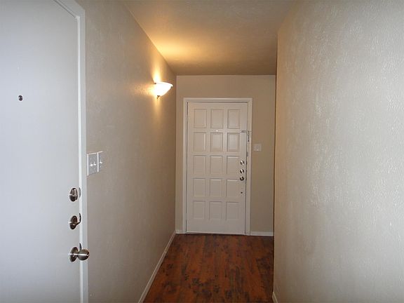 3rd image of 2306 Jo Lyn Ln