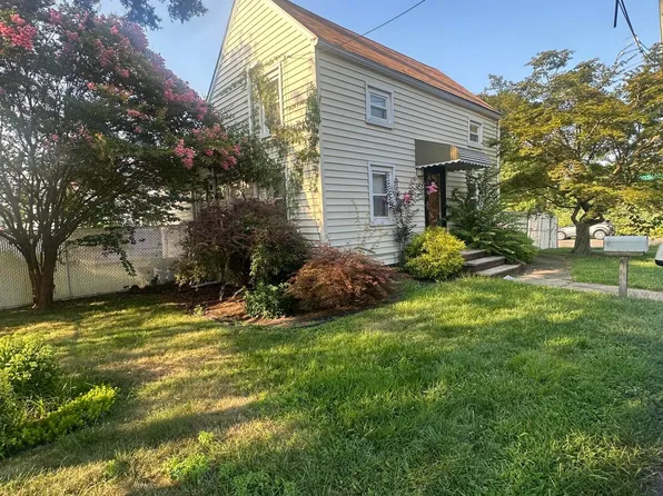 53 Morris St, Staten Island, NY 10309