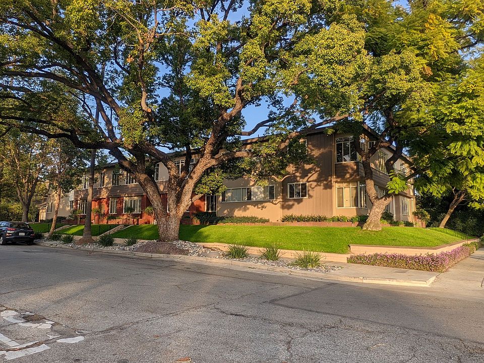 1st image of 1900 Huntington Dr