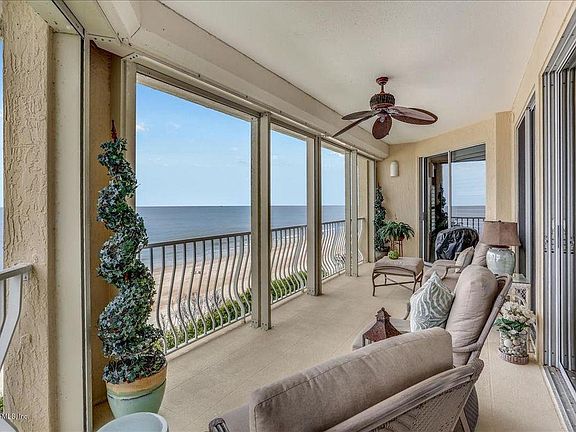 5th image of 140 S Serenata Dr #131
