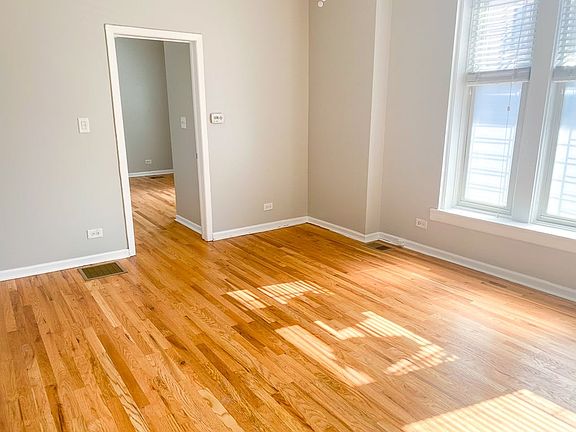 5th image of 1514 N Honore St Unit 1B