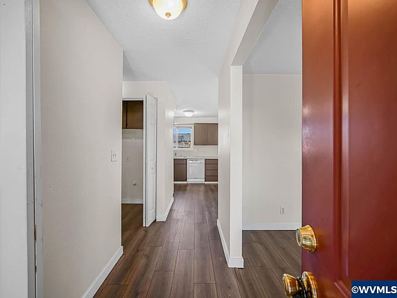 4th image of 4569 Agate Dr SE