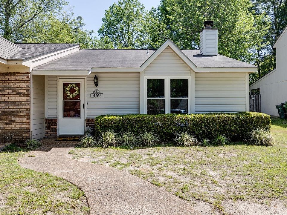1st image of 469 Richview Park Cir W