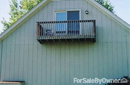 Lower Deck
						:
						Rebuilt 2009, 25 x 14, beautiful ornamental Cheery Tree overhangs. Landscaped