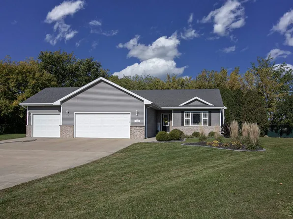 1160 Golden Field Rd, Neenah, WI 54956