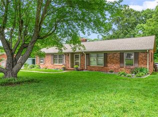 3611 Esterwood Rd, Greensboro, NC 27405