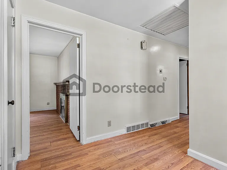 1217 Forestdale Dr — Photo 9
