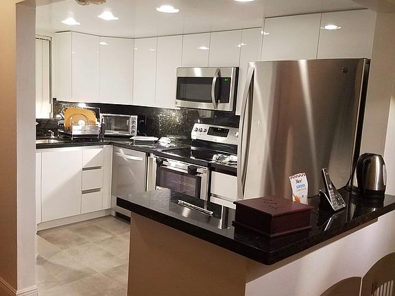 2nd image of 9371 Fontainebleau Blvd APT I208