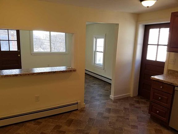 2nd image of 90 Prospect St #B