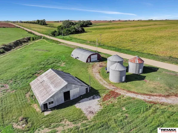 14098 S 176th Rd, Adams, NE 68301
