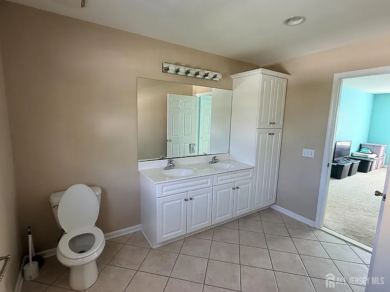 21 Van Syckle Blvd — Photo 12