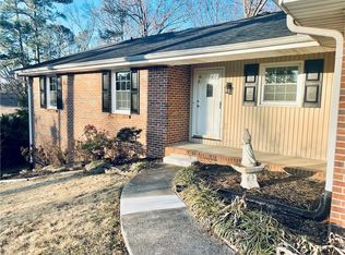 637 Rae Dr, Lawrenceville, GA 30044