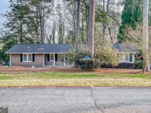 2032 Lake Lucerne Dr, Lilburn, GA 30047