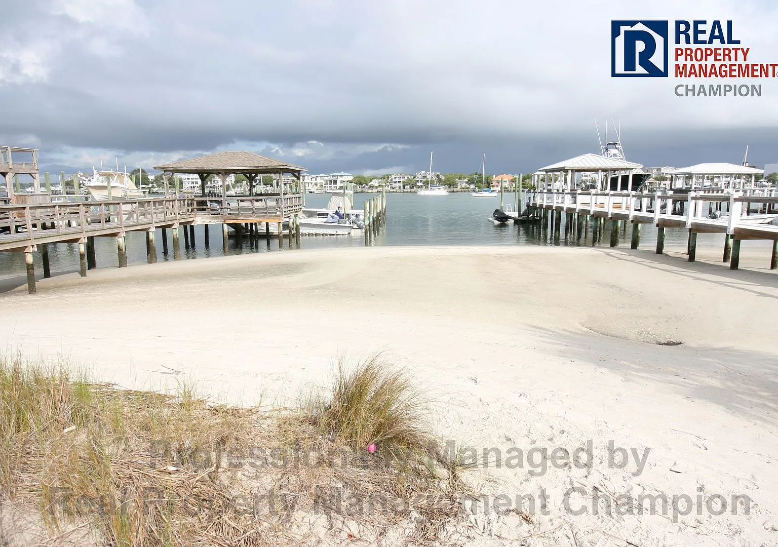 Furnished Year Round Rental One Block from Ocean on Wrightsville Beach — Photo 2
