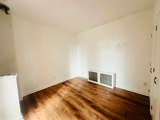 Rented by Compass | media 9