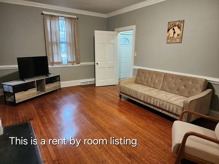 558 Avent St — Photo 9