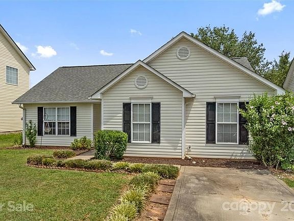 2nd image of 5810 Autumn Trace Ln