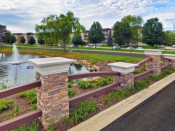 PHOTO GALLERY Picture yourself here...