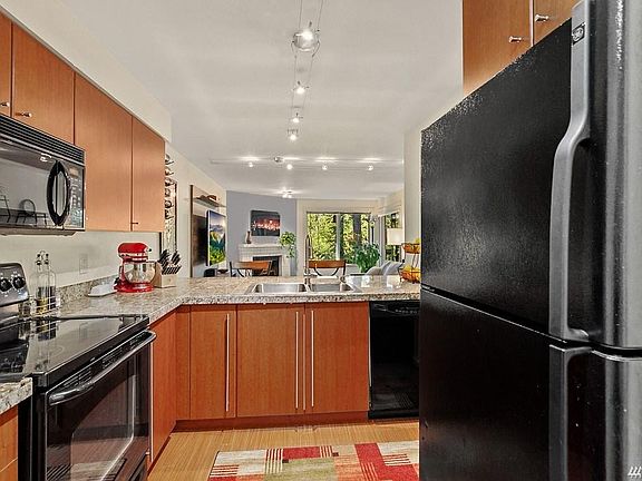 3rd image of 11229 NE 128th St #302