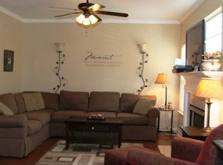 5792 Birch White Ct, Woodbridge, VA 22193