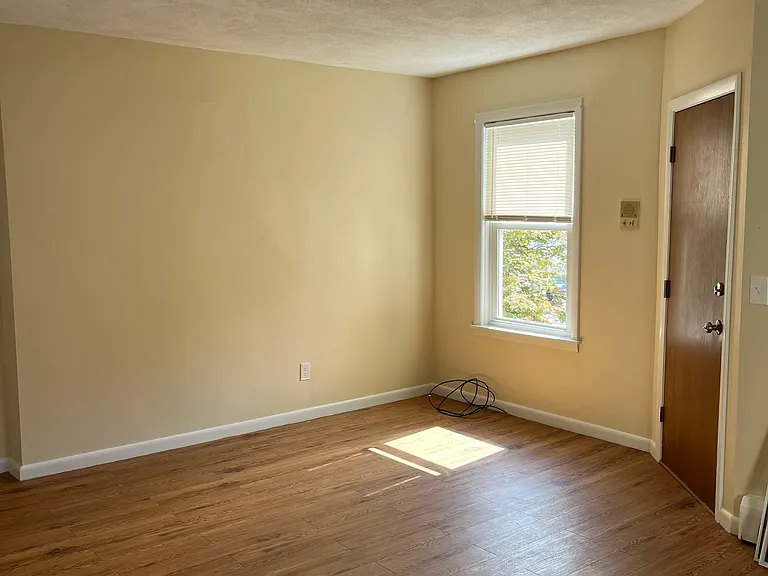 122 Englewood Ave #2R — Photo 9