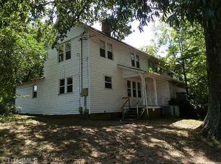 81 Maple St, Badin, NC 28009