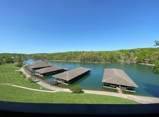 1019 Mariners Way APT 27, Huddleston, VA 24104